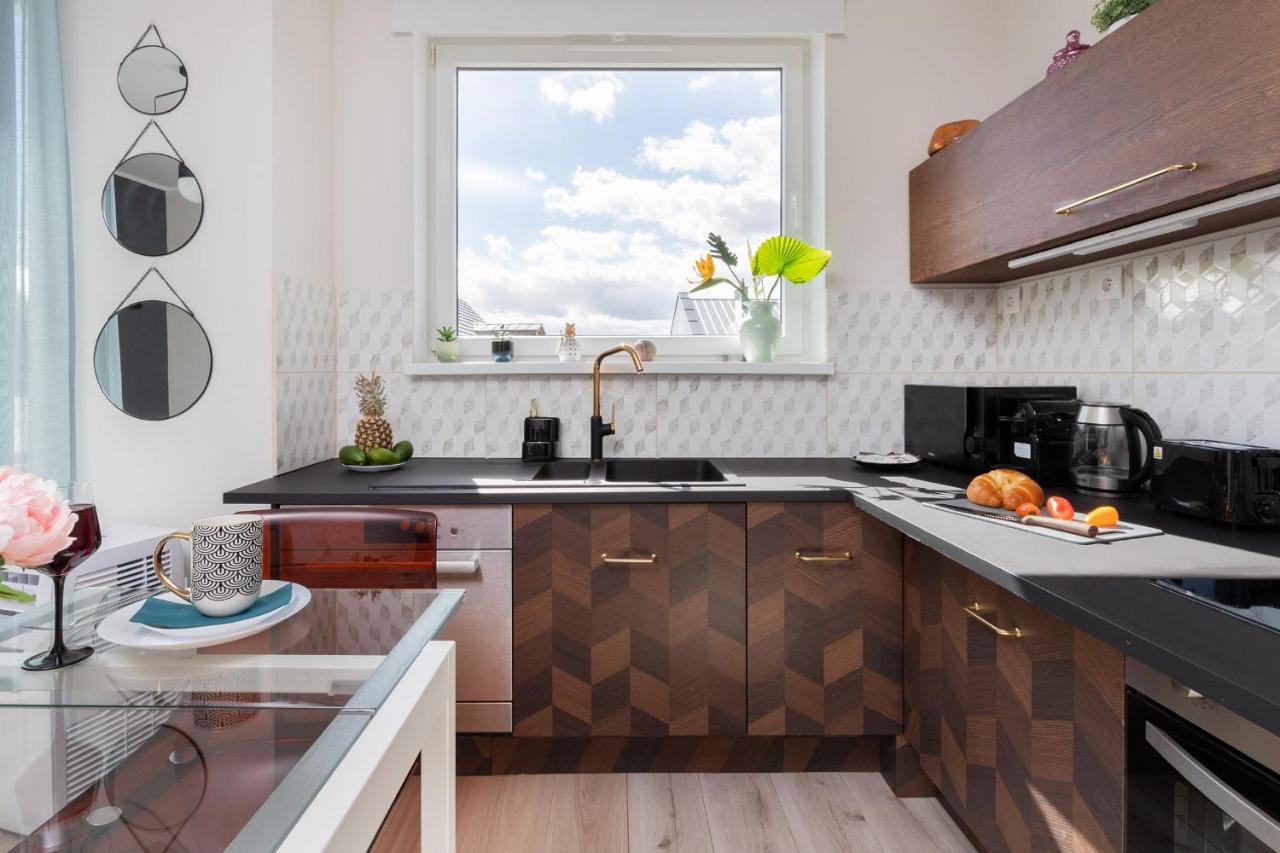 Przestronne 2 Oddzielne Sypialnie Caly Apartament W Spokojnej Dzielnicy Borkowo  Kültér fotó